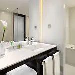 Hotel Park Plaza Victoria 4*