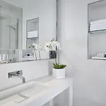 Park Plaza Victoria 4*