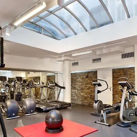 Park Plaza Victoria 4* Amsterdam