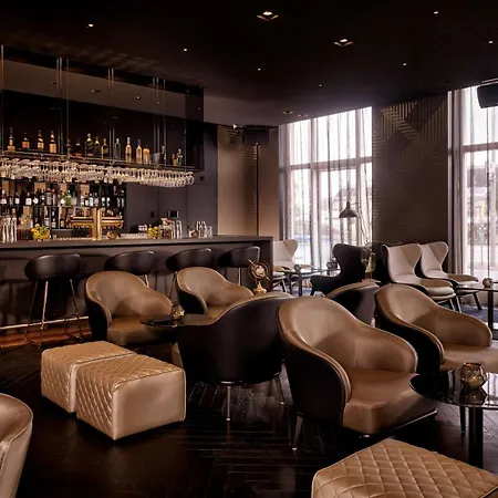 Park Plaza Victoria מלון