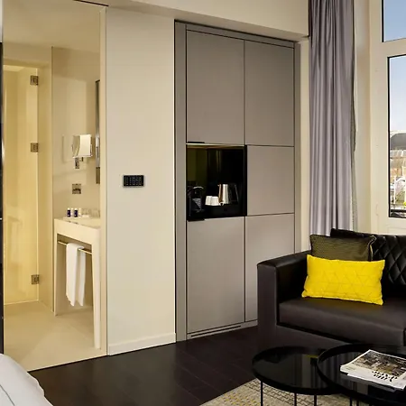 Park Plaza Victoria