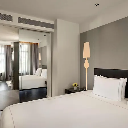 Park Plaza Victoria Hotel 4*