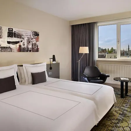 Park Plaza Victoria Hotel