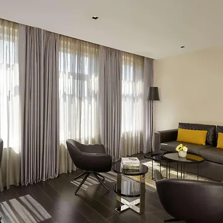 Park Plaza Victoria Hotel