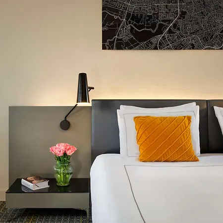 Park Plaza Victoria 4* Amsterdam