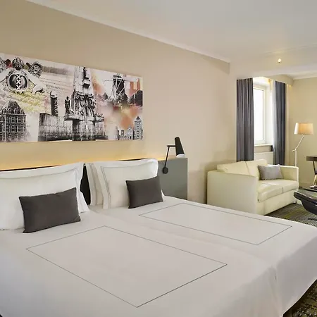 Park Plaza Victoria Hotel 4*