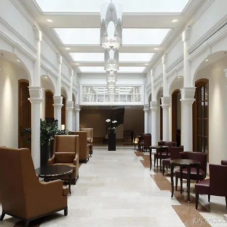 Park Plaza Victoria 4*