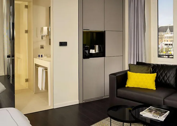 Park Plaza Victoria 4* Amsterdam