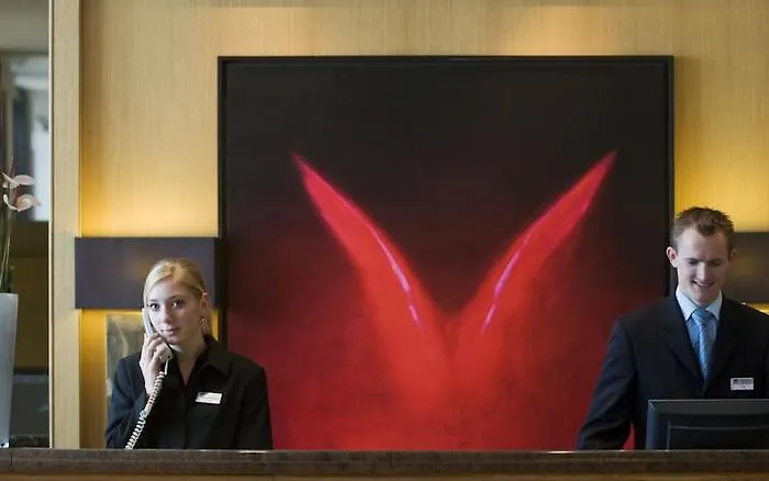 Park Plaza Victoria Hotel